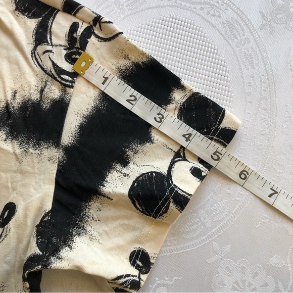H&M Disney Mickey Mouse Black/Cream Graphics Cropped Shirt Girls Size 8-10 Top - Picture 5 of 15